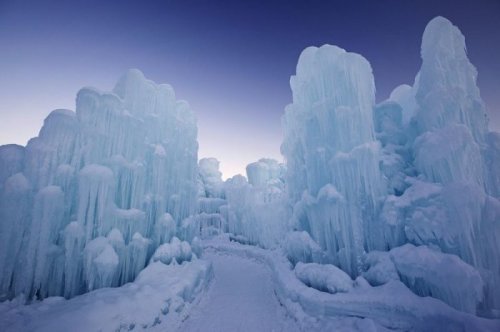 Сказочные замки из льда от компании Ice Castles (14 фото)