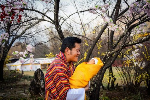 Необычный подарок для новорождённого принца Бутана (8 фото)