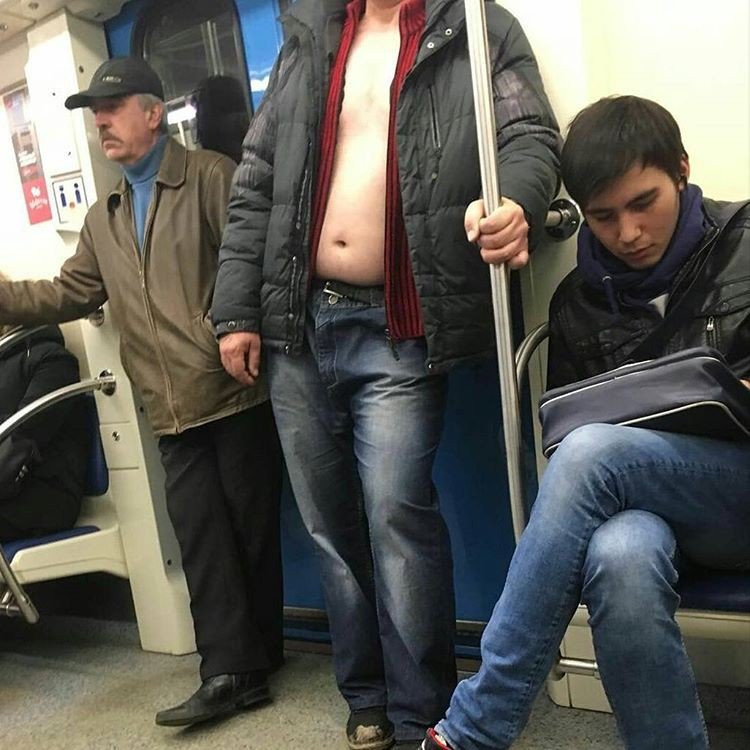 Куртки в метро