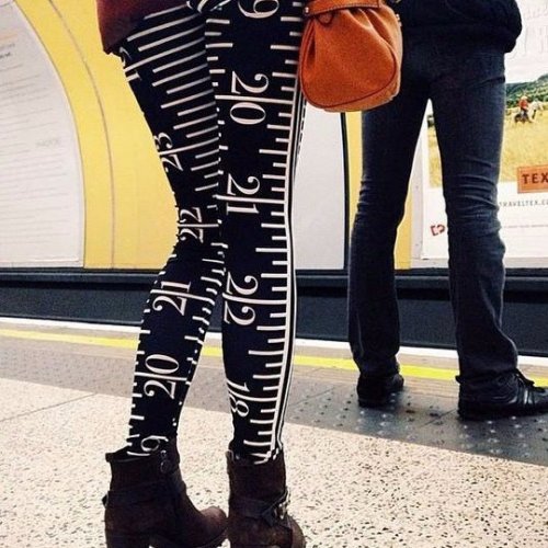 Необычные пассажиры в метро (17 фото)
