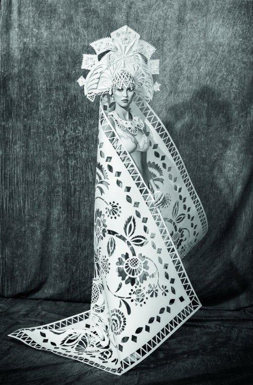 Бумажные свадебные платья от Аси Козиной (14 фото)
