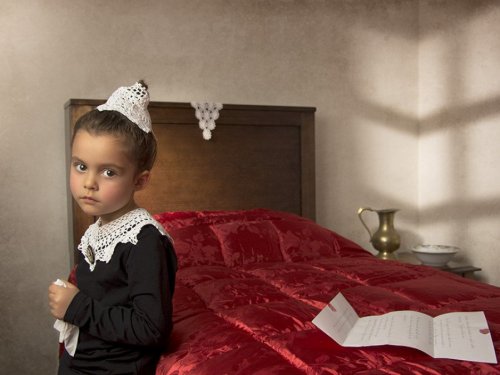 Фотограф воспроизводит классические картины с участием своей 5-летней дочери (12 фото)