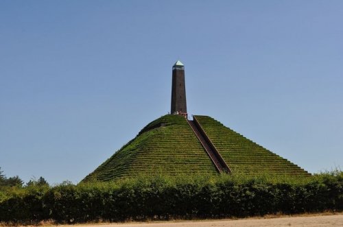 Пирамида Аустерлица (5 фото)