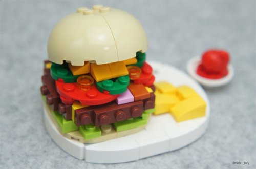 Вкусный LEGO-арт от японского художника Tary (10 фото)