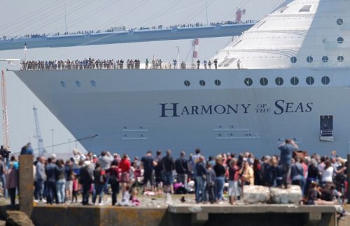Спустя два месяца лайнер Harmony of the Seas отправился в свой первый круиз (15 фото)