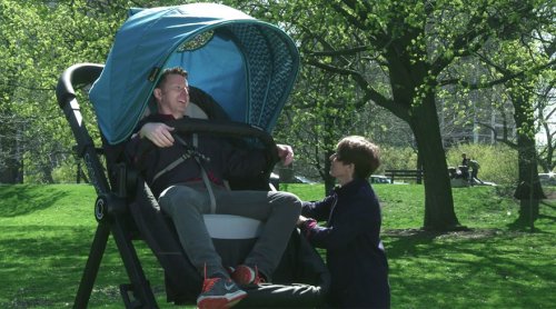 Тест-драйв в коляске для взрослых (6 фото + видео)