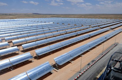 В Марокко строят крупнейшую в мире солнечную электростанцию (2 фото)