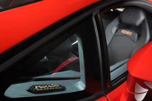 Lamborghini отпраздновали 50-летие спортивного автомобиля Lamborghini Miura (6 фото)