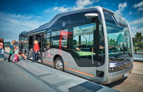 Автобус будущего от Mercedes-Benz (8 фото)