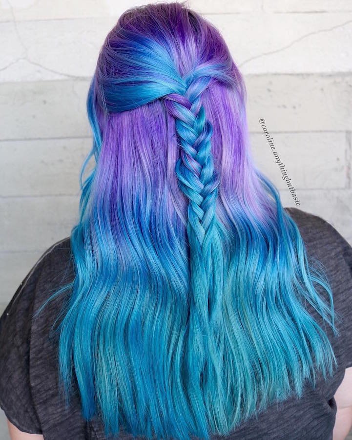 Синие волосы купить. Синие волосы. Длинные синие волосы. Голубой цвет волос. Радужные волосы.