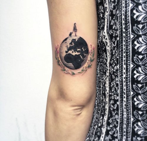 Миниатюрные круглые татуировки от Евы Krbdk (24 фото)