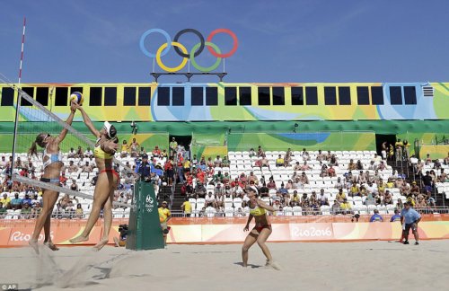Соревнования по женскому пляжному волейболу на Летней Олимпиаде в Рио (27 фото)