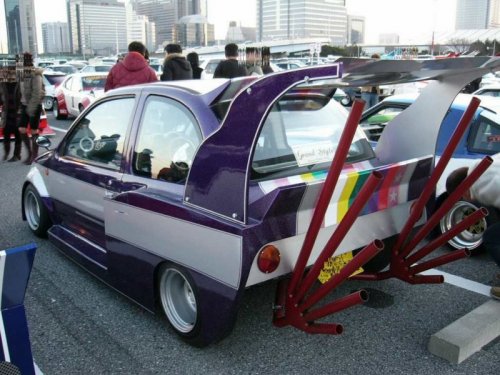 Сумасшедший японский автотюнинг "босодзоку" (11 фото)