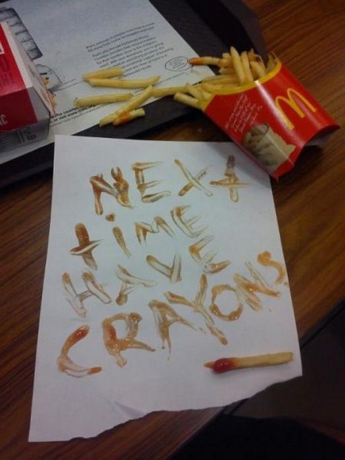 Всё самое странное происходит в McDonald's (20 фото)