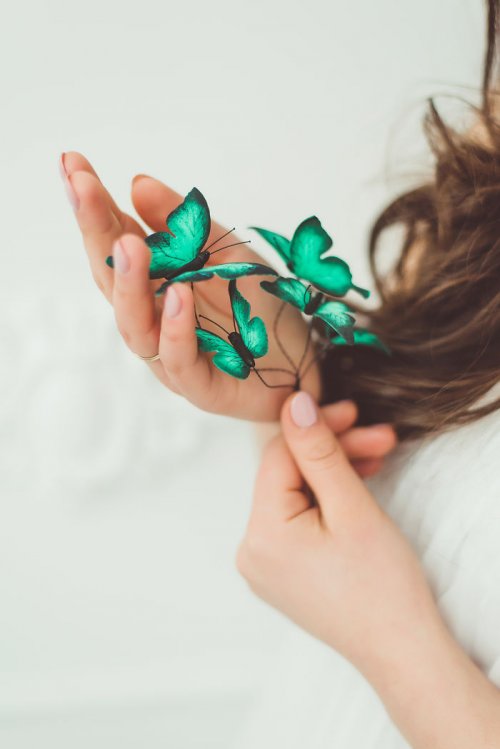 Оригинальные аксессуары от Ирины Осинчук-Чайки: бабочки в волосах (10 фото)
