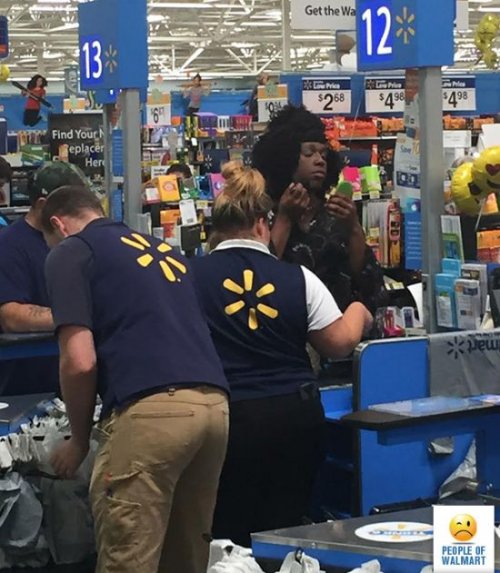 Чудаки и чудачества в Walmart (22 фото)