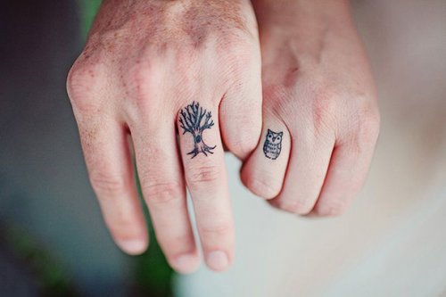Татуировки для друзей (28 фото)