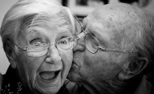 Настоящая любовь с годами не проходит (30 фото)