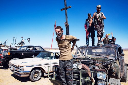 В Калифорнии прошёл крупнейший постапокалиптический фестиваль Wasteland Weekend-2016 (25 фото)
