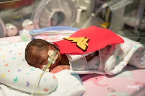 Настоящие супергерои в Канзасской больнице для недоношенных детей (10 фото)