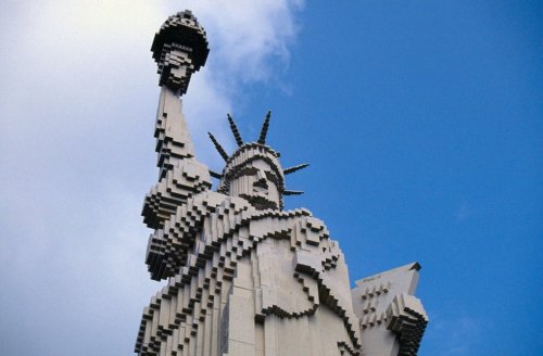 Копии и вариации Статуи Свободы в разных уголках планеты (13 фото)