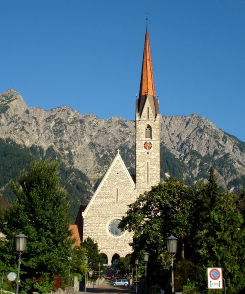 Топ-10: Удивительные и необычные туристические достопримечательности в Лихтенштейне