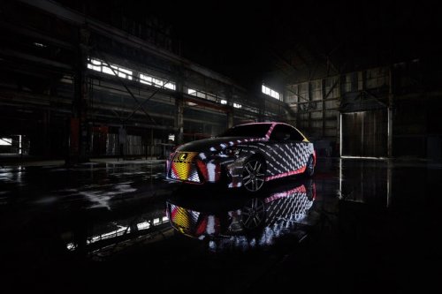 Lexus IS 2017 со светодиодной обшивкой (5 фото + видео)