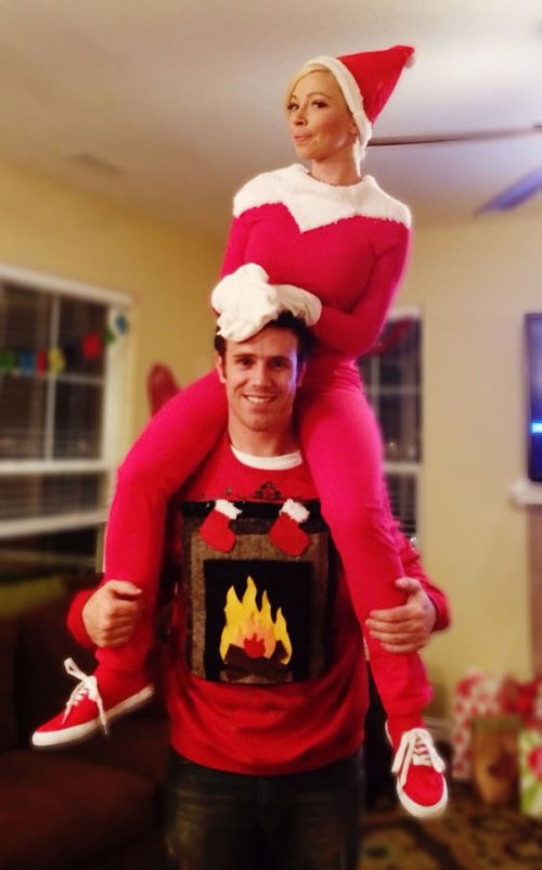 Смешные и нелепые рождественские свитера для двоих (12 фото)