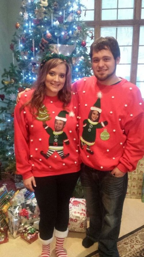 Смешные и нелепые рождественские свитера для двоих (12 фото)