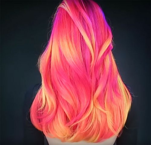 Новый тренд: светящиеся в темноте волосы (10 фото + видео)