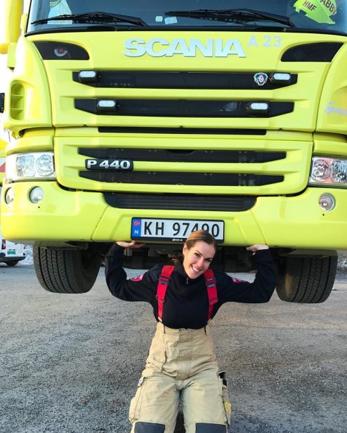 Гунн Нартен — самая популярная женщина-пожарный в Instagram (20 фото)