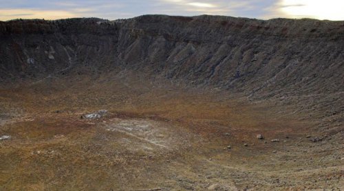 Крупнейшие метеоритные кратеры в России (7 фото)
