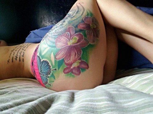 Сексуальные девушки с татуировками (31 фото)