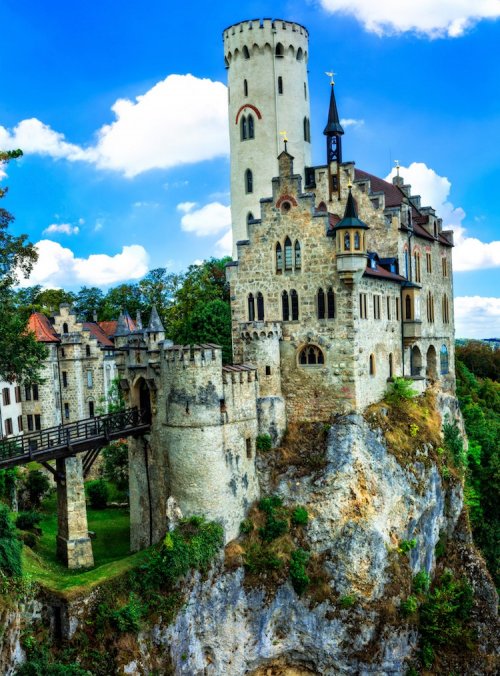 Очаровательный замок Лихтенштайн: сказочное место в реальной жизни (12 фото)
