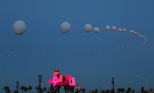 В Индио начался фестиваль музыки и искусств Coachella-2017 (31 фото)