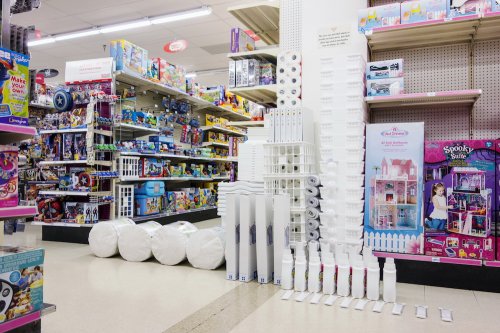 Как правильно расставлять товары в супермаркете (9 фото)