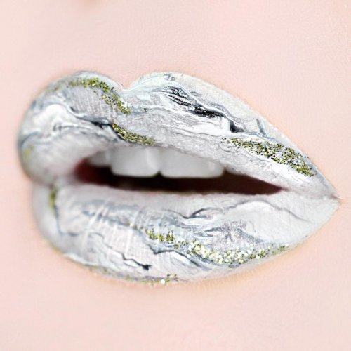 Новый бьюти-тренд покоряет Instagram: "мраморные" губы (13 фото)