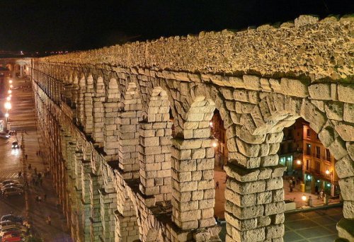 Акведук в Сеговии (12 фото)