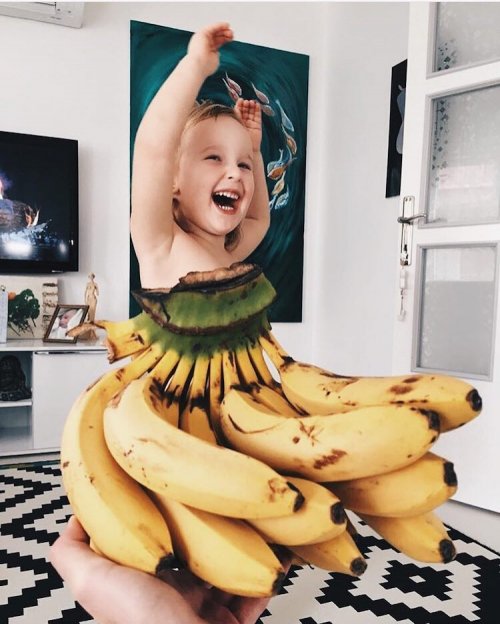 Мама-художница фотографирует 3-летнюю дочку в оригинальных нарядах (16 фото)