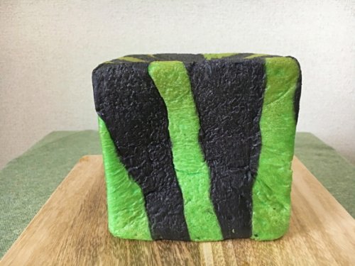 Вкусный хлеб в виде квадратных арбузов от японской пекарни Bo-Lo’Gne (6 фото)