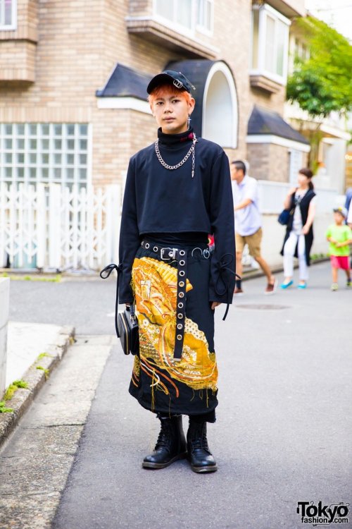 Модники и модницы на улицах Токио (29 фото)