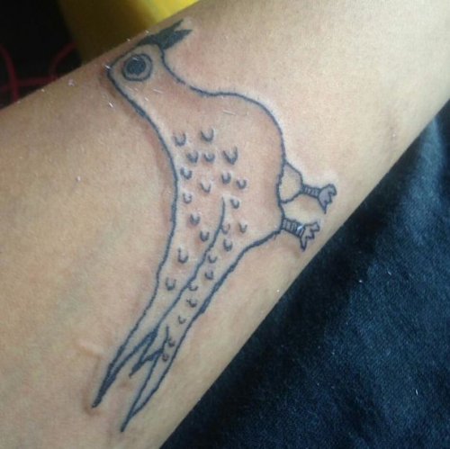 Уродливые татуировки от Хелены Фернандес, которые пользуются невероятной популярностью (21 фото)