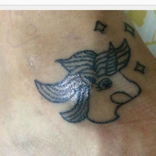 Уродливые татуировки от Хелены Фернандес, которые пользуются невероятной популярностью (21 фото)