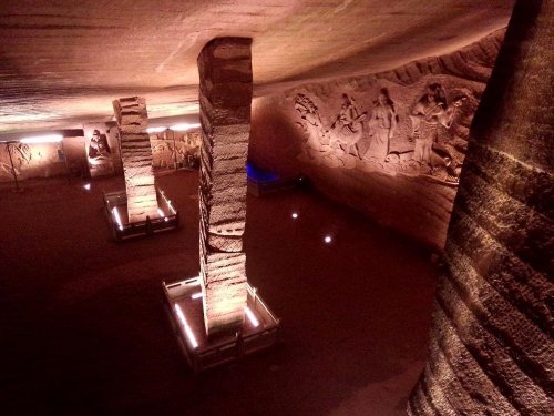 Загадка пещер Лунъю (5 фото)