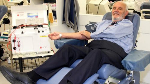 Джеймс Харрисон, чья кровь помогла спасти более двух миллионов детей (9 фото)