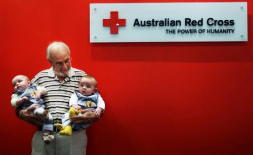 Джеймс Харрисон, чья кровь помогла спасти более двух миллионов детей (9 фото)