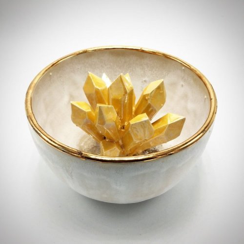 Керамическая посуда со сверкающими кристаллами от Коллина Линча (15 фото)