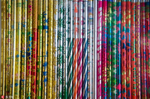 Разноцветный мир карандашей китаянки А Фу (9 фото)