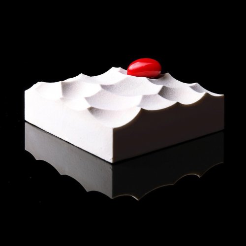 Сложные геометрические десерты Динары Каско (14 фото)