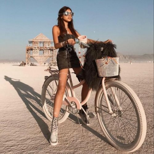 Девушки на фестивале Burning Man (26 фото)